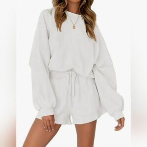 MEROKEETY WOMANS OVERSIZED BATWING SLEEVE SHORTS SWEAR SET